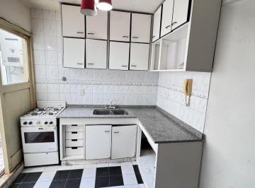 Departamento · 47m² · 3 Ambientes · Venta 3 Ambientes con Gran Cocina y Lavadero Luminoso en Caballito