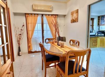 Casa · 111m² · 5 Ambientes · 1 Cochera · Casa Venta en Ciudadela, Lote Propio, Tres de Febrero