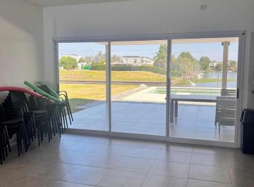 Casa · 300m² · 5 Ambientes · 1 Cochera · Casa en Venta - 4 Dorm. 2 Baños - Cochera - 1.800 m² - Ingeniero Maschwitz, Escobar