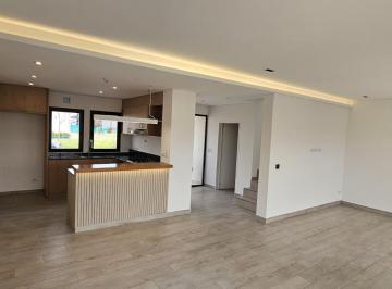 Casa · 154m² · 5 Ambientes · 2 Cocheras · San Pablo | Venta | Casa a Estrenar con Vista Abierta a Espacio Verde y Losa Radiante