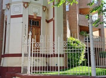 Departamento de 7 ambientes, Ciudad de Mendoza · Departamento en Alquiler de 240 m² en Ciudad de Mendoza.