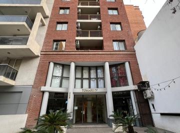 Departamento · 40m² · 2 Ambientes · Hermoso Dpto con Patio: 1 Dorm/ Obispo Oro Al 400