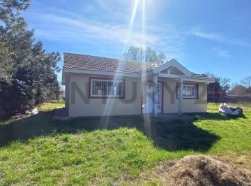 Casa · 90m² · 2 Ambientes · 2 Cocheras · Venta Casa 02 Amb a Terminar Parque Sakura