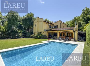 Casa · 220m² · 5 Ambientes · 2 Cocheras · Casa en Venta en El Barrio Privado Bermudas, Pilar