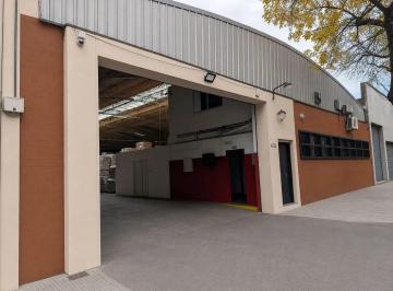 Bodega-Galpón · 600m² · Depósito Galpón en Alquiler en Villa Ortúzar, Capital Federal, Buenos Aires
