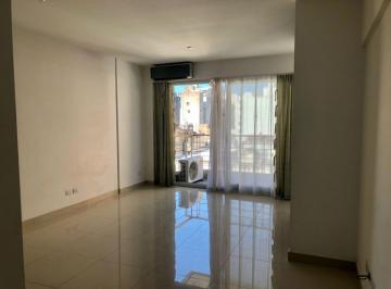 Departamento · 31m² · 1 Ambiente · Hermoso Monoambiente Amplio Al Frente con Balcón. Edificio con Amenities.