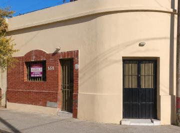 Local comercial de 3 ambientes, Córdoba · Local en Alquiler B°general Bustos Calle Dr Mauricio Yadarola N°510