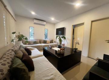 Casa de 5 ambientes, Berazategui · Casa en Alquiler - Barrio San Juan (Pereyra Iraola)