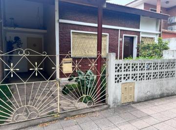 Casa · 119m² · 4 Ambientes · 1 Cochera · Venta Casa 4 Ambientes Monte Grande Apto Credito