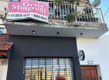 Local comercial de 1 ambiente, Lomas de Zamora · Local en Alquiler con Vidriera, Persiana Abierta