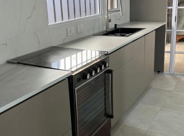 Casa de 4 ambientes, Lomas de Zamora · Casa 4 Ambientes Apta Crédito en Banfield Este a Estrenar con Cochera