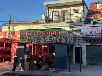 Edificio · 100m² · 3 Ambientes · Venta Local Comercial con Vivienda y Renta