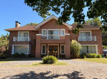 Quinta vacacional · 350m² · 6 Ambientes · 1 Cochera · Casa Quinta en Alquiler en Los Platanos, San Miguel, G. B. a. Zona Norte