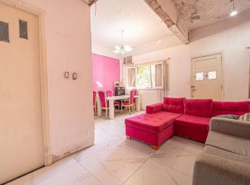 Casa · 110m² · 3 Ambientes · 1 Cochera · Casa Lote Propio en Villa Devoto a Refaccionar
