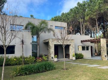 Casa de 6 ambientes, Pinamar · Casa con 5 Dorm. en Venta en La Herradura Pinamar