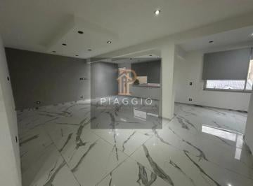 Casa · 100m² · 8 Ambientes · 6 Cocheras · Casa en Venta - Loma Hermosa