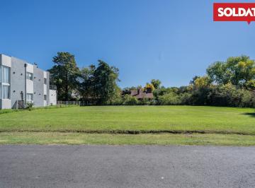 Terreno · 901m² · Lote 901 m² en Country Las Brisas – Pilar (Zelaya)