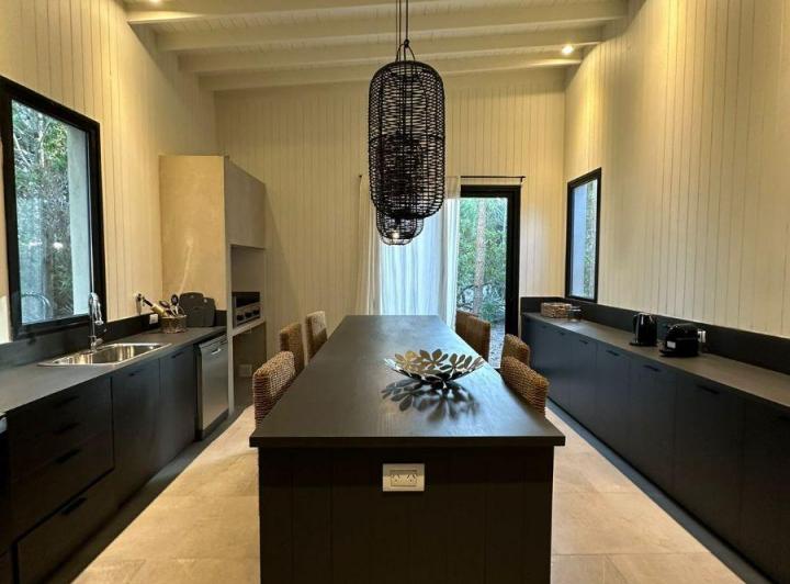 Casa · 355m² · 6 Ambientes