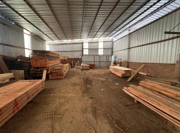 Bodega-Galpón · 728m² · Venta Local + 2 Galpones Viviendas en V. C. América