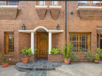 Casa de 4 ambientes, Lomas de Zamora · Importante Duplex en Venta