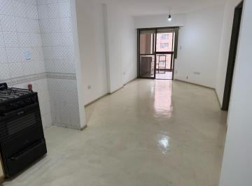 Departamento · 46m² · 2 Ambientes · Departamento de 1 Dormitorio con Amplio Balcón Cerrado – Excelente Ubicación
