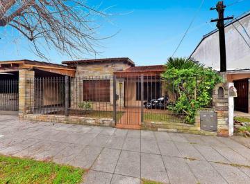 Casa · 148m² · 5 Ambientes · 1 Cochera · Venta de Casa 5 Ambientes Jardín y Pileta Polvorines Apta Crédito