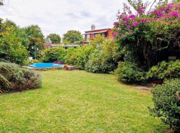 Casa · 200m² · 4 Ambientes · 2 Cocheras · Casa en Venta C/parque, Pileta y Quincho | Lote 600 m² | Av 31 | San Carlos