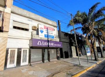 Local comercial · 104m² · Inmueble Comercial Sobre Av Yrigoyen Lanús Oeste