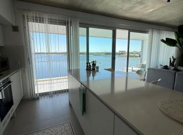 Departamento · 77m² · 3 Ambientes · 1 Cochera · Departamento de 3 Ambientes con Vista Al Lago Central