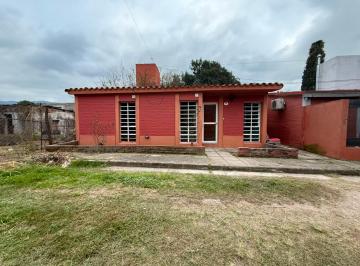 Casa · 53m² · 3 Ambientes · Venta Casa B° Huaico 2 Dorm