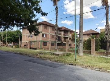 Departamento de 3 ambientes, La Plata · 131 E/522 y 523 - Depto en Alquiler de 2 Dorm. con Cochera