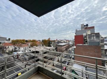 Departamento · 60m² · 3 Ambientes · Alquiler Departamento Semipiso Rosario 2 Dorm. Pichincha con Balcón Al Frente