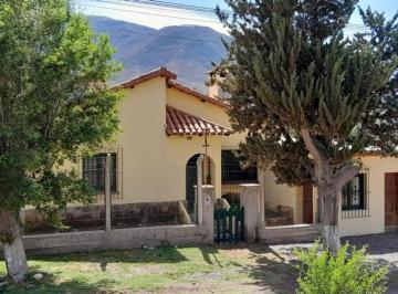Casa · 210m² · 8 Ambientes · Venta Casa Huacalera Sobre Ruta