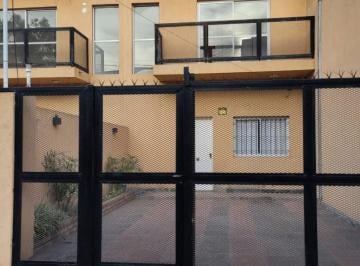 Departamento · 80m² · 3 Ambientes · Duplex 2 Dorm. con Entrada Para Autos en Moreno.