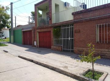 Casa de 6 ambientes, Córdoba · Alquiler Casa 3 Dorm.
