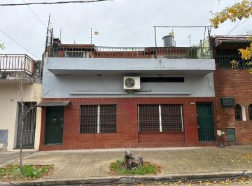 Casa · 6 Ambientes · Casa en Villa Lugano