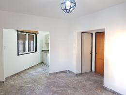 PH · 80m² · 3 Ambientes · 1 Cochera · Venta PH 3 Ambientes con Terraza y Cochera en Ramos Mejía