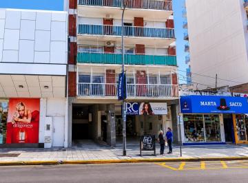 Departamento · 60m² · 3 Ambientes · Olivos 3 Amb. S/av. Maipú 2600 Ctrfte Muy Luminoso
