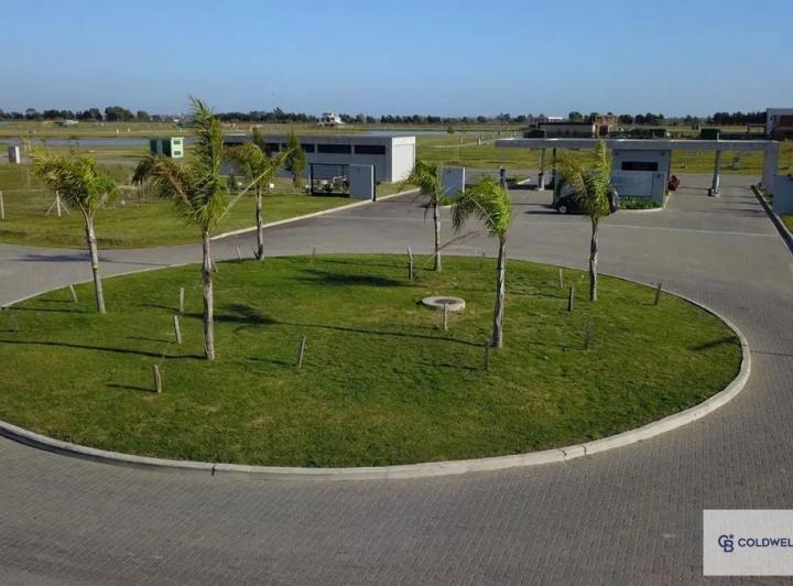 Terreno · 600m²