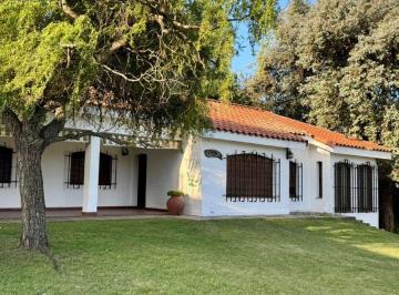 Casa de 7 ambientes, Villa Parque Siquiman · Alquiler en Villa Parque Siquiman
