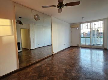 Departamento · 68m² · 4 Ambientes · Departamento - 3 Dorm. - Balcon - Mitre 1400