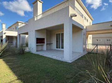 Casa · 100m² · 3 Ambientes · 1 Cochera · Casa 3 Amb a Estrenar Jardin Cochera Parrilla Terraza Pilar