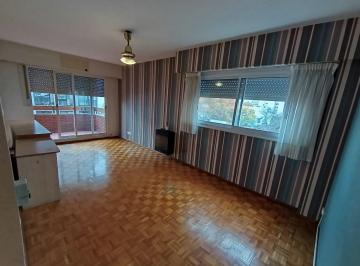 Departamento · 67m² · 3 Ambientes · 1 Cochera · Departamento en Caballito