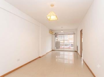 Departamento · 80m² · 4 Ambientes · 1 Cochera · Departamento Venta 4 Ambientes con Patio y Cochera