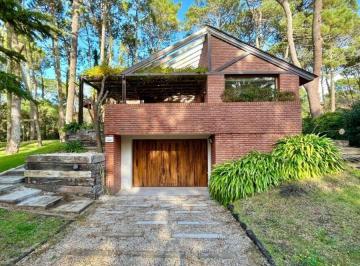 Casa de 6 ambientes, Cariló · Cod 272 – Chalet Reciclado Cariló