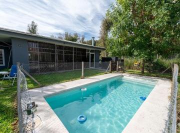 Casa · 158m² · 4 Ambientes · 2 Cocheras · Casa en Venta 4 Amb con Pileta Loma Verde Escobar