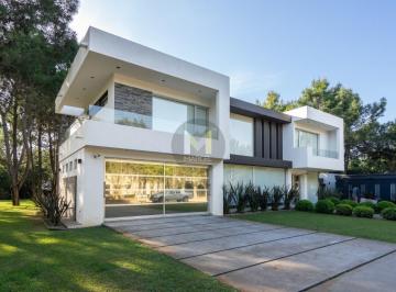 Casa · 310m² · 5 Ambientes · 1 Cochera · Casa en Venta 5 Ambientes Pinamar La Herradura