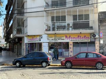 Local comercial · 74m² · Local en Alquiler en Villa Urquiza
