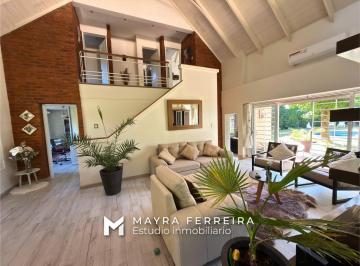 Casa · 180m² · 5 Ambientes · 3 Cocheras · Casa en Venta en El Rodal - Apto Crédito
