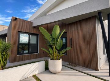 Casa · 262m² · 5 Ambientes · 4 Cocheras · Casa - Moreno